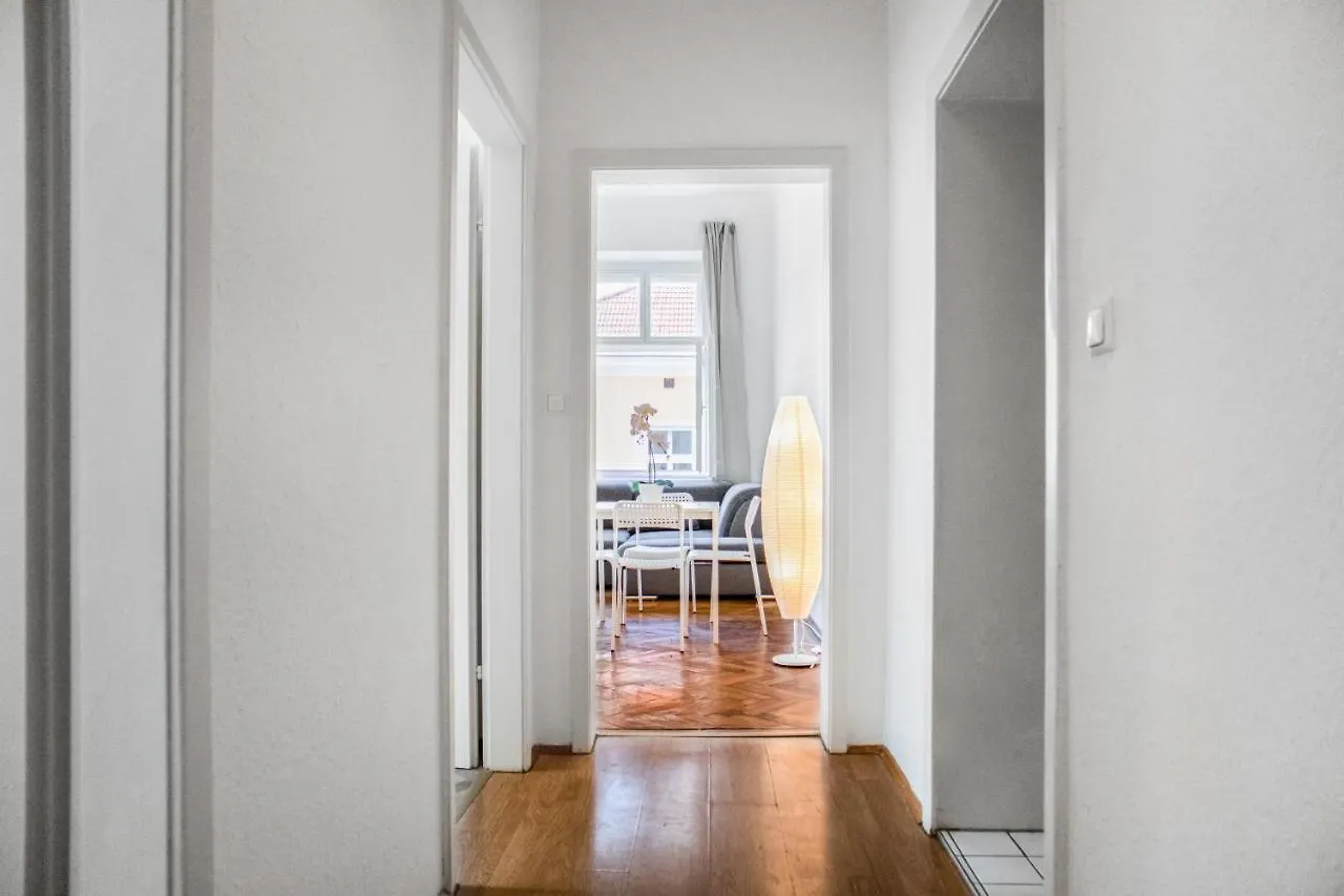 Spacious 2Br Apt. Rennweg - Perfect For Longstays. Wenen 0*,