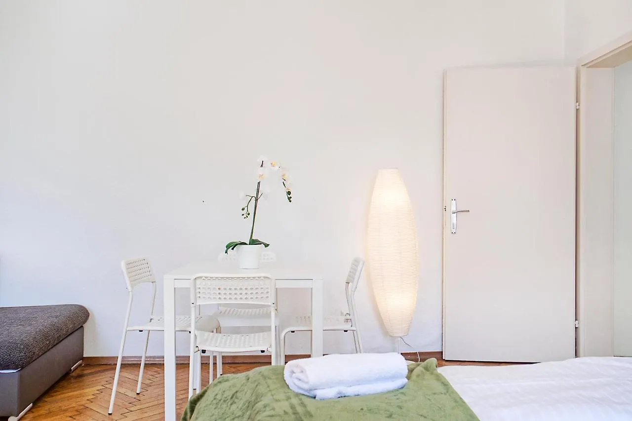 Apartment Spacious 2Br Apt. Rennweg - Perfect For Longstays. Vienna Austria