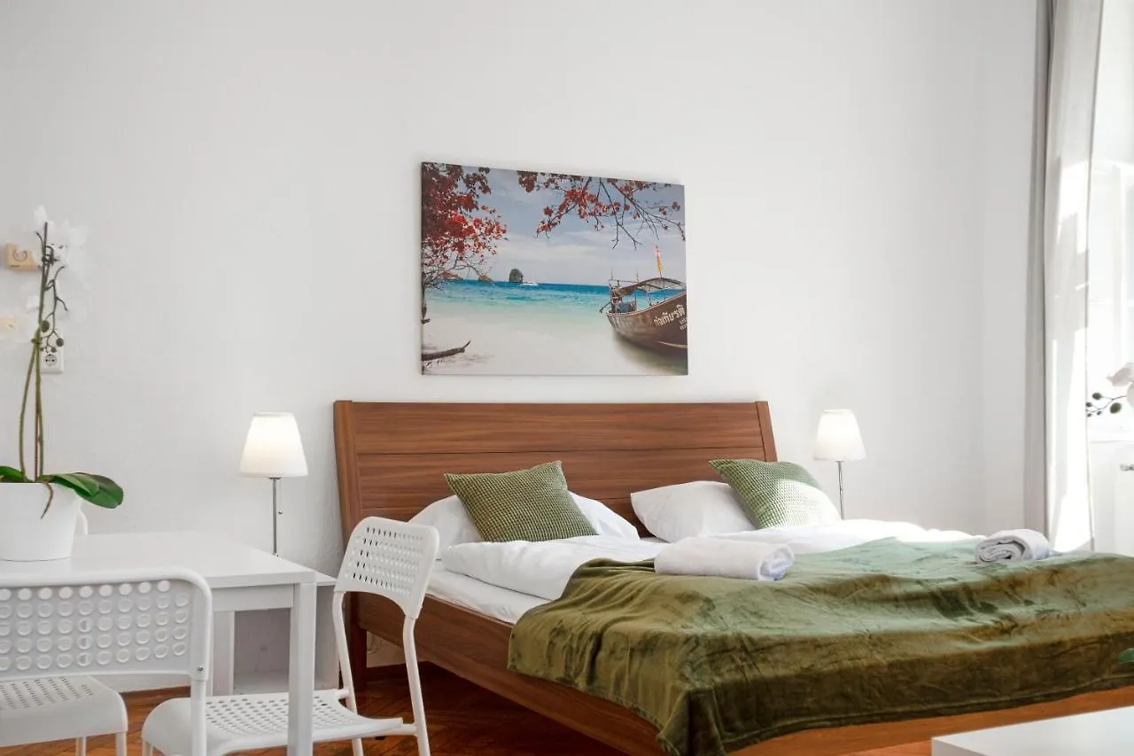 Apartment Spacious 2Br Apt. Rennweg - Perfect For Longstays. Vienna