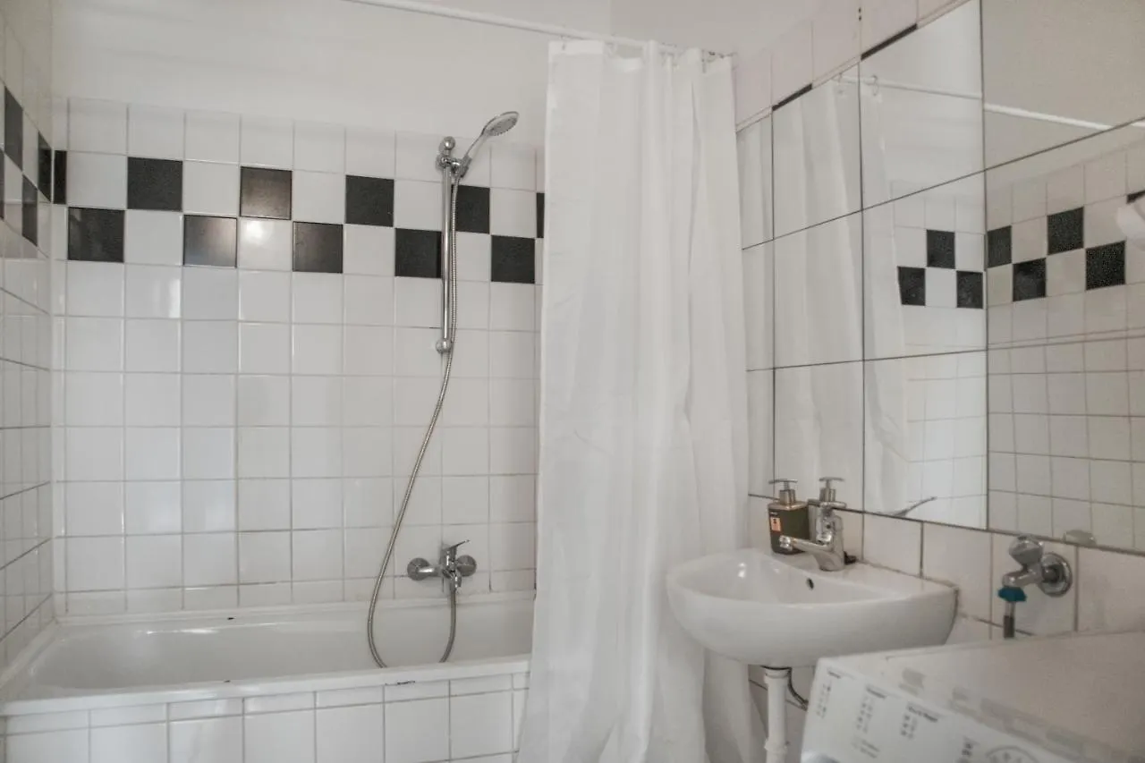 Apartment Spacious 2Br Apt. Rennweg - Perfect For Longstays. Vienna